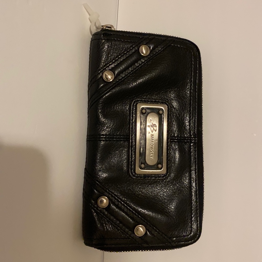 Leather wallet with leopard print inside